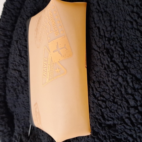 MAC Cosmetics Makeup Bag - Picture 4 of 9